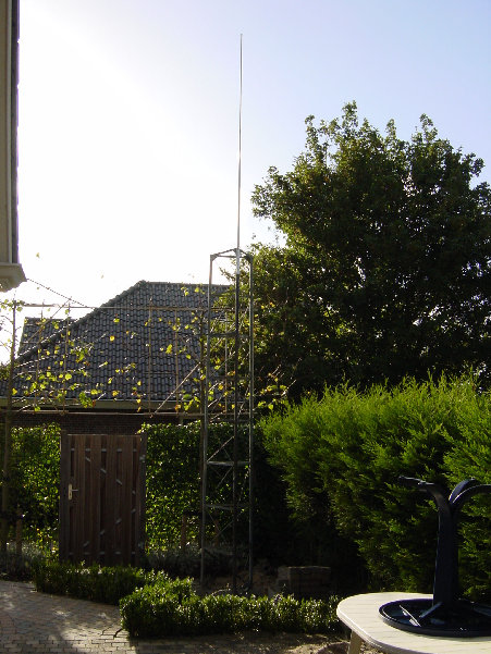 DSC00824.JPG (560.6 KiB) 42029 keer bekeken Achter in de hoek van de tuin