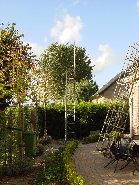 DSC00826.JPG (714.08 KiB) 52408 keer bekeken Achterin de tuin