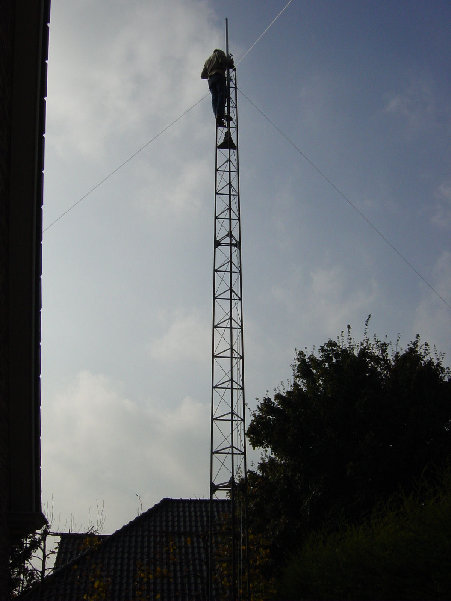 DSC01120.JPG (205.19 KiB) 52409 keer bekeken PD2JAM doet goed werk op 12meter hoogte