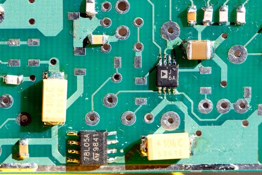 Positionering-AD8310-en-LM78L05SM.jpg (116.64 KiB) 173183 keer bekeken Positionering AD8310 en LM78L05SM