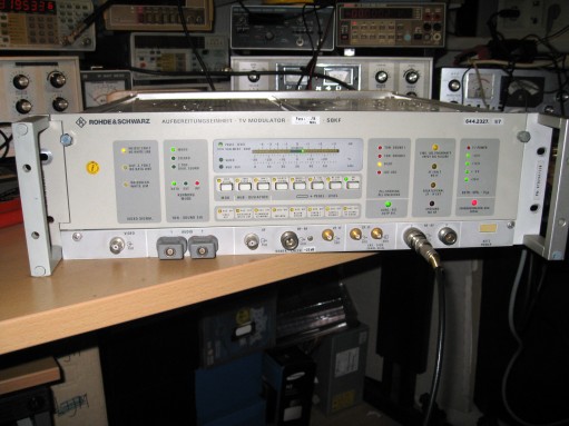 rohde & schwartz tv modulator 1.jpg