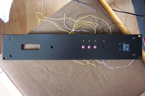 100_2185a.jpg (185.74 KiB) 62027 keer bekeken De frontplaat wordt alvast voorbereid